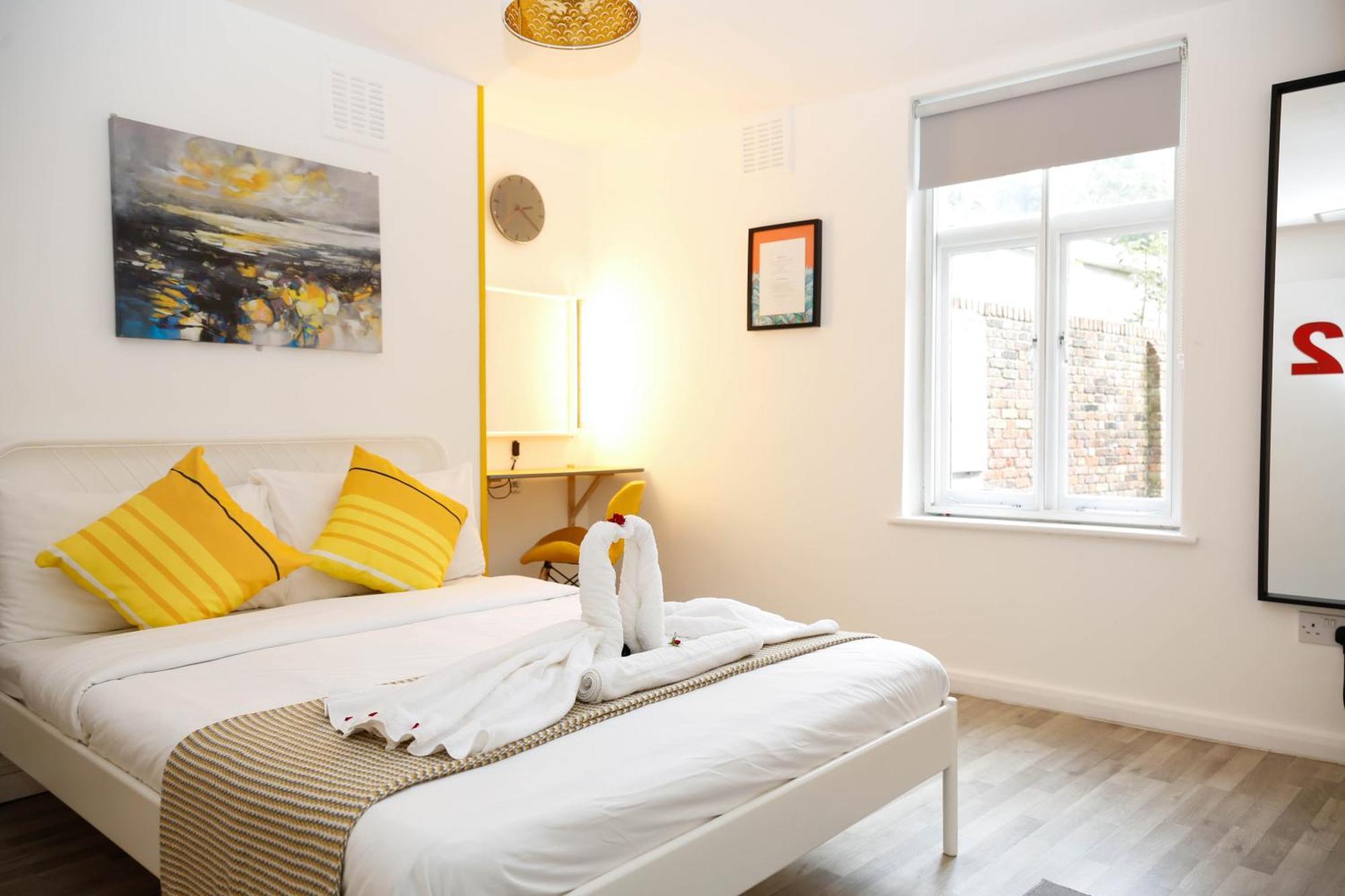 Stylish Rooms 1-Minute Walk To Camden Town Metro, Shops, Cafes, Bars & Restaurants With Shared Bathrooms London Exterior photo